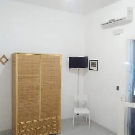 Casa Vacanza Fiorella Kır Evi Torre dell'Orso